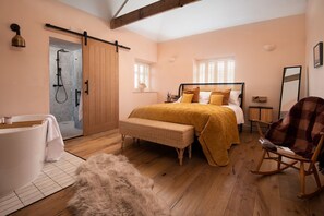 2 chambres, fer et planche à repasser, lit parapluie, Wi-Fi