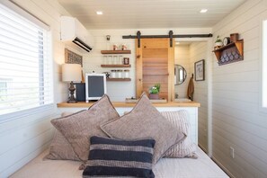 1 chambre, fer et planche à repasser, Wi-Fi, literie fournie