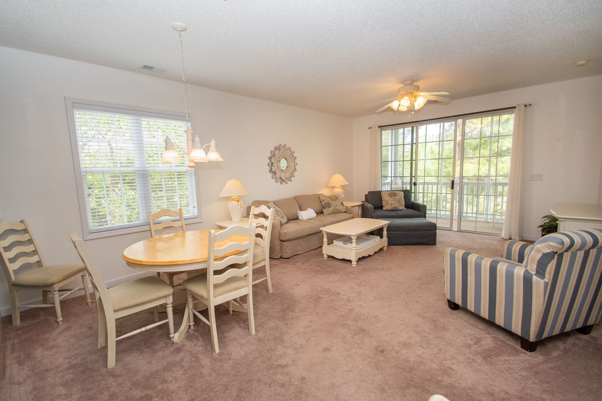 Resort-style 2Br/2Ba condo in Resort area very well appointed and spacious!