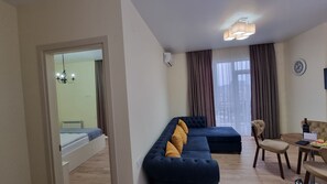 Executive Suite | Minibar, iron/ironing board, rollaway beds, free WiFi - GG ApartHotel (Batumi)