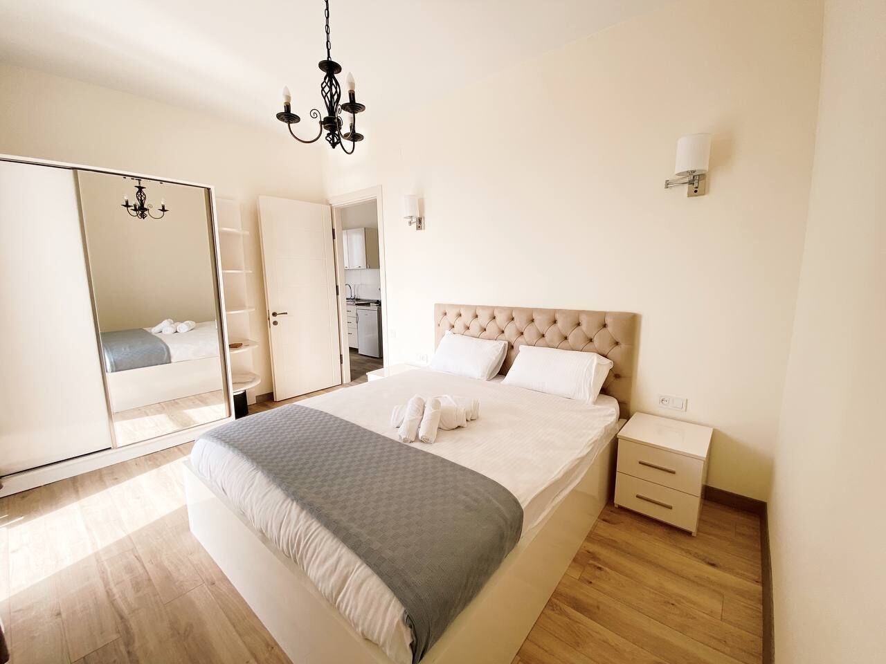 Suite ejecutiva | Minibar, tabla de planchar con plancha, camas extra y wifi gratis 