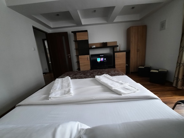 1 soveværelse, skrivebord, gratis Wi-Fi, sengetøj