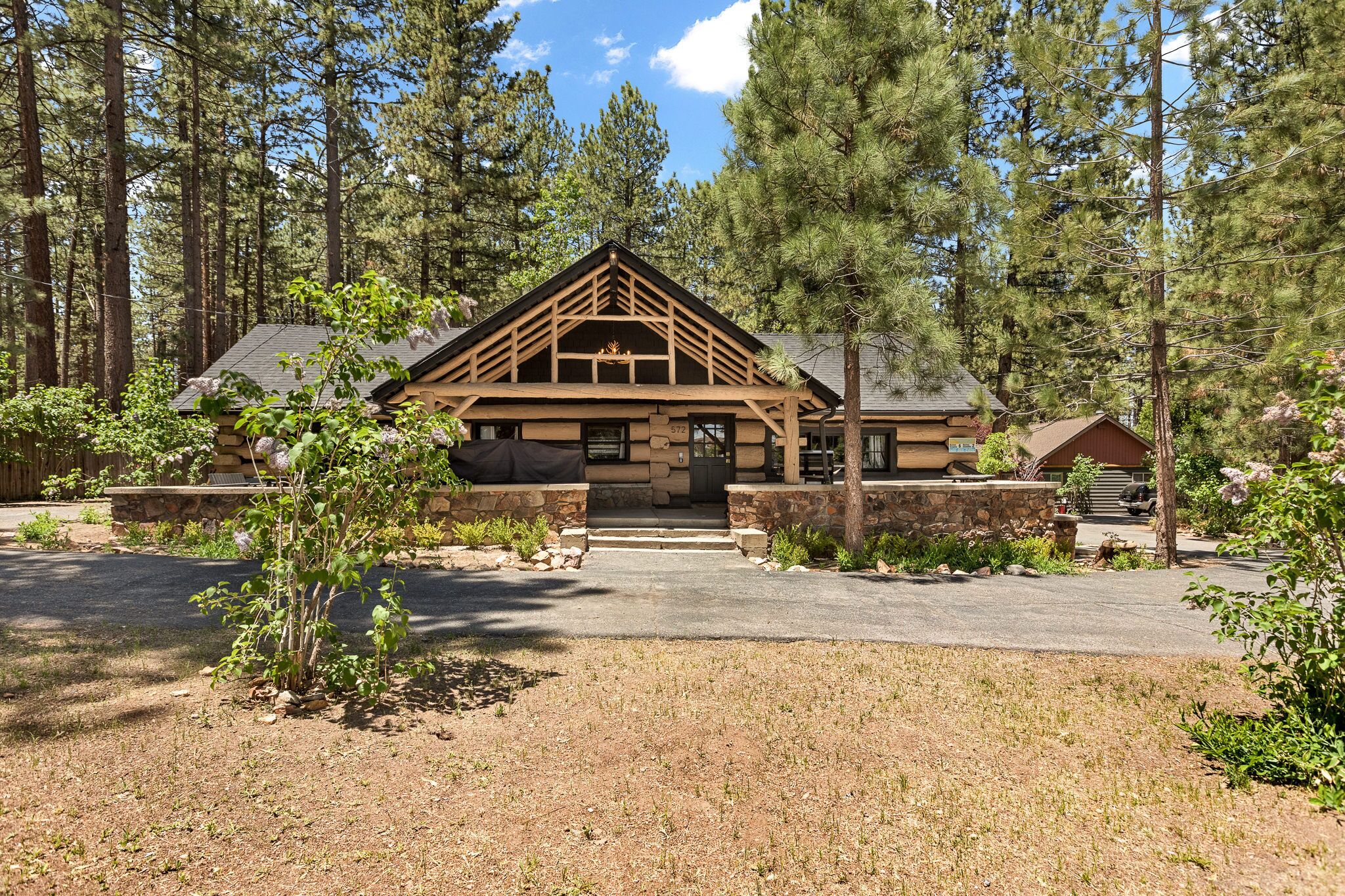 Summit Hideaway | Original Log Cabin