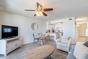 TV - Sunswept 404 by Liquid Life (Orange Beach)