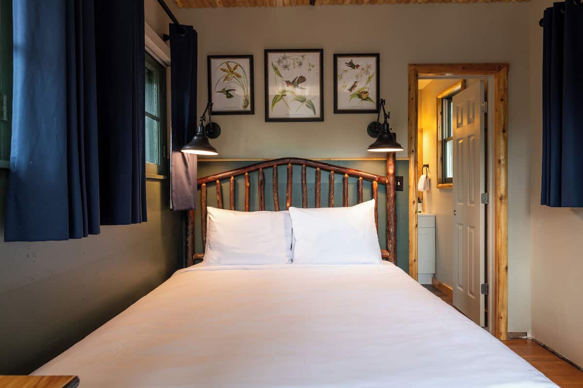 Cabin, 1 Katil Ratu (Queen) | 2 bilik tidur, seterika/papan seterika, Wi-fi percuma, cadar katil