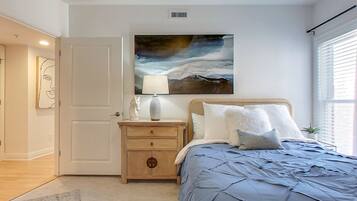 2 多间卧室、上网接入、床单