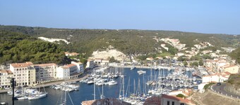 Les Hauts du Port-New apartment on the port