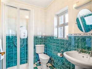Douche, serviettes fournies