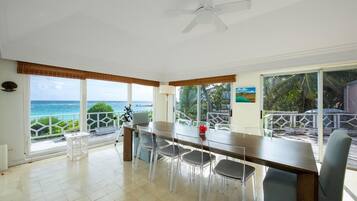 Casa, 4 habitaciones | Restaurantes