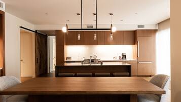 Condo, 3 Bedrooms | Private kitchen | Fridge, oven, coffee/tea maker