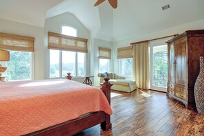 6 bedrooms, iron/ironing board, free WiFi, bed sheets