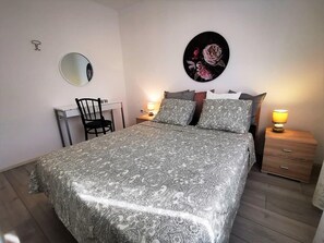 2 bedrooms