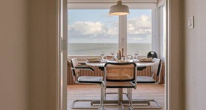 Huswell - Seaview apartment with private garage