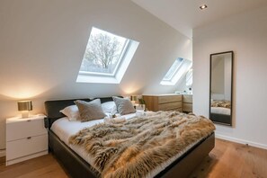 3 chambres, fer et planche à repasser, lit parapluie, Wi-Fi