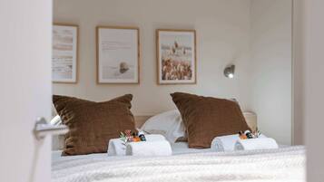 2 Schlafzimmer, BĂŒgeleisen/BĂŒgelbrett, Reisekinderbett, WLAN