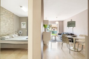 1 chambre, coffres-forts dans les chambres, fer et planche Ă repasser