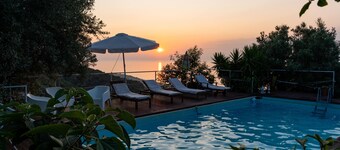 Villa in the countryside with pool