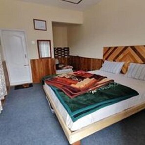 Deluxe-Doppelzimmer | Bügeleisen/B ügelbrett, kostenloses WLAN, Bettwäsche