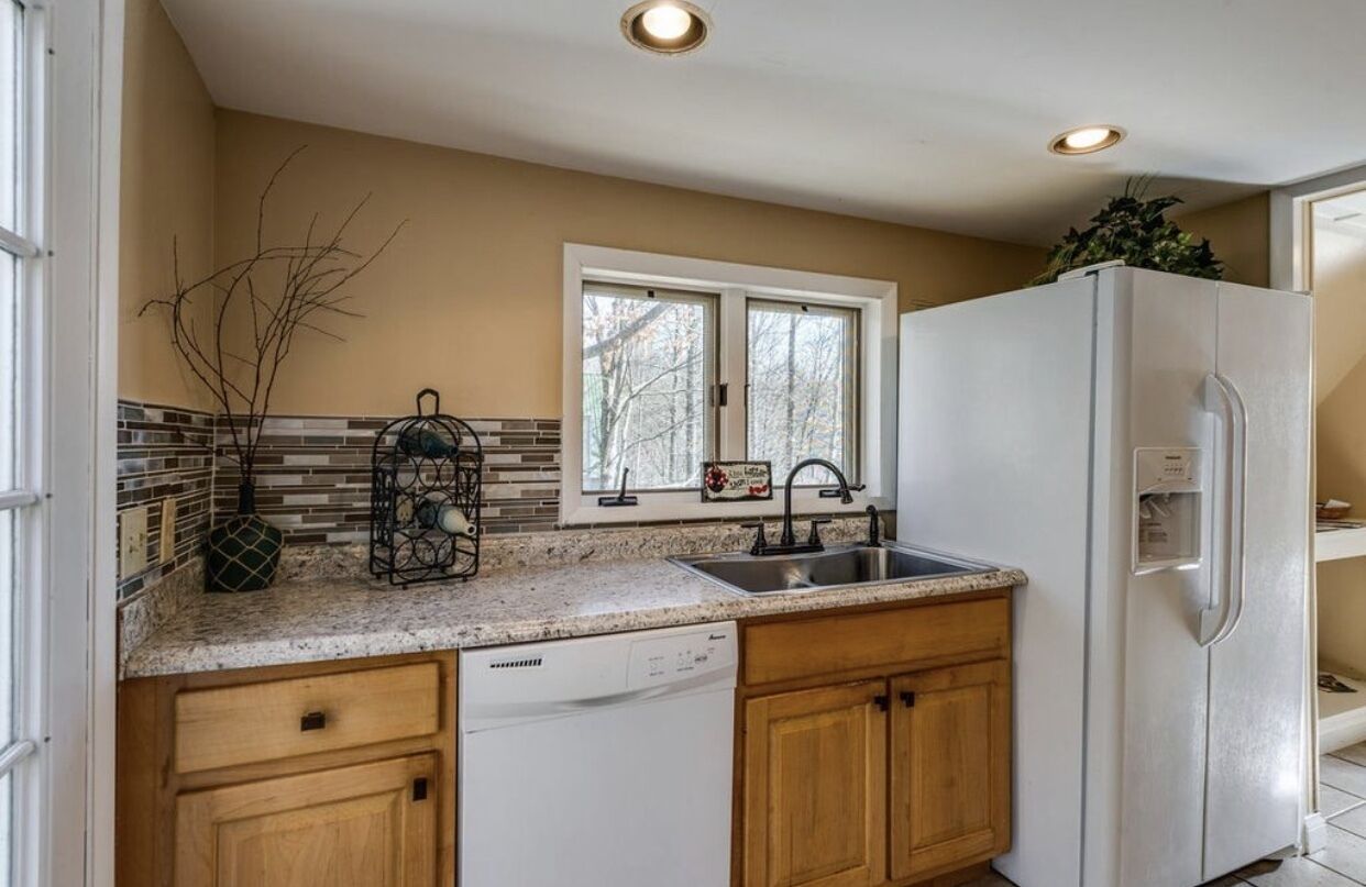 Sunrise Manor- Jacuzzi + Lakeviews