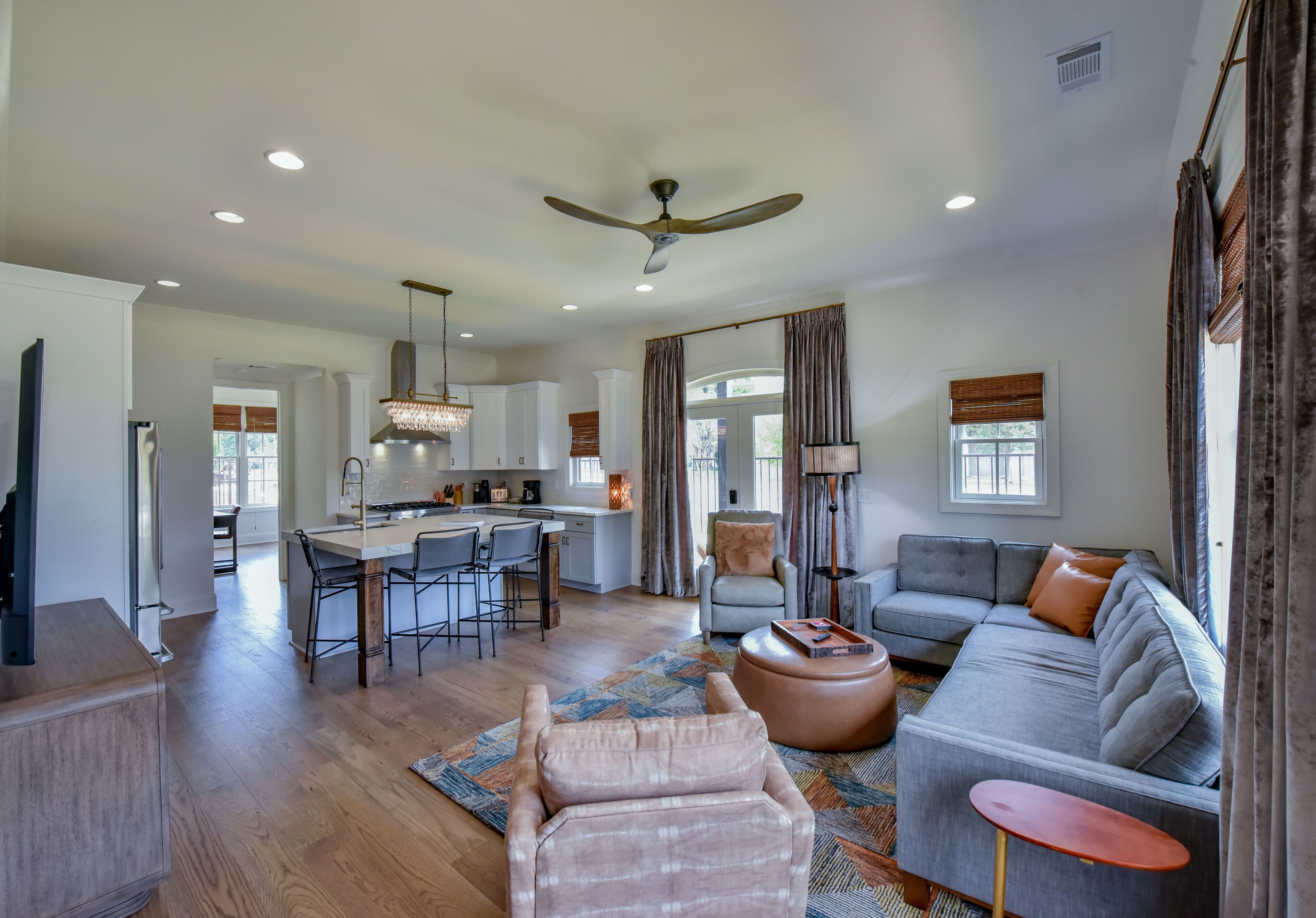 Welcome to Tide on 12th!