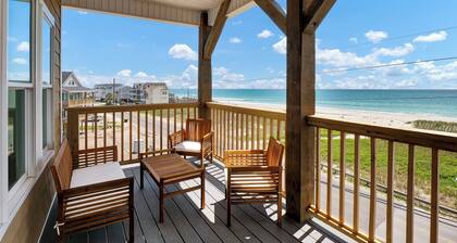 Waterfront Bliss: Private Pool, Hot Tub, Elevator, Ocean Views!