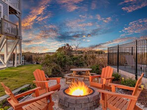 Outdoor dining - Waterfront Bliss: Private Pool, Hot Tub, Elevator, Ocean Views! (North Topsail Beach)