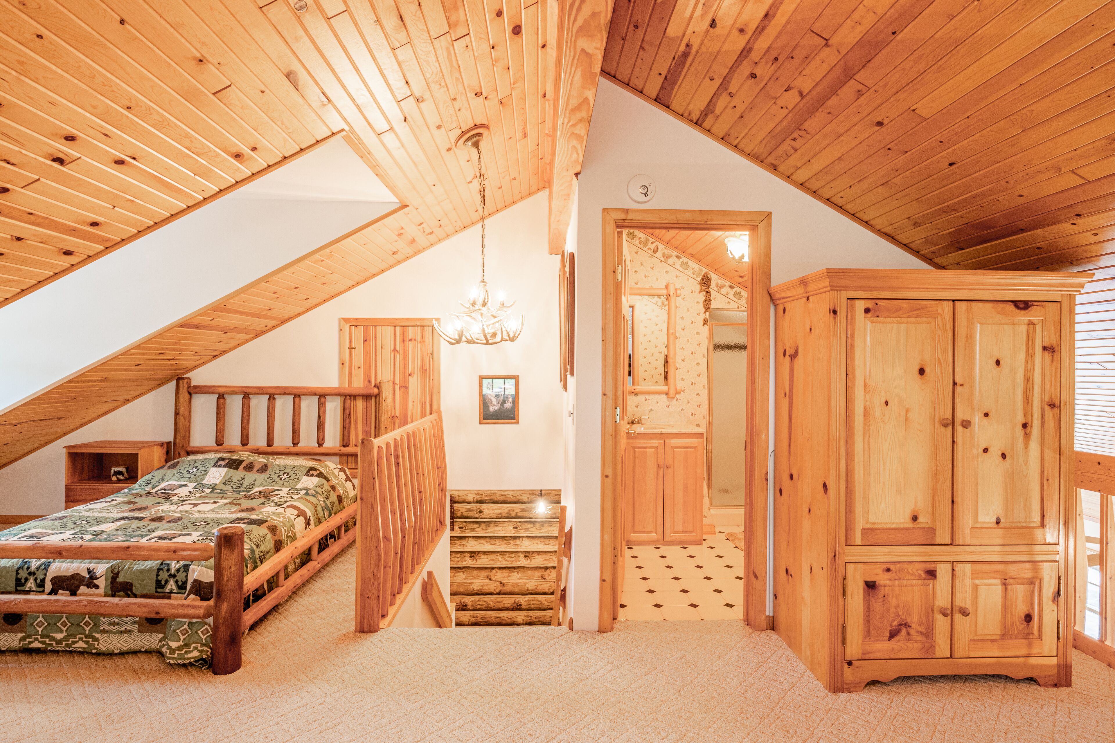3rd Full bed in loft