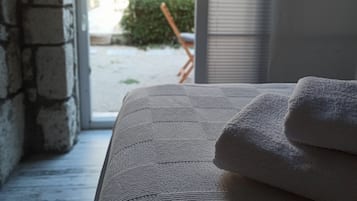 Junior Double Room | Premium bedding, free WiFi, bed sheets