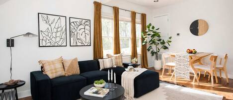 Televisión, oficina