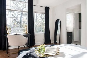 1 chambre, bureau, fer et planche à repasser, Wi-Fi