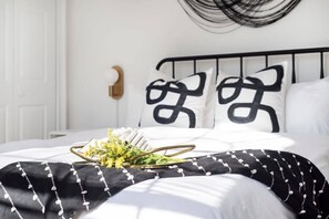 1 bedroom, desk, iron/ironing board, WiFi - Checkmate (Atlanta)