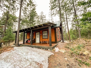 Hunting Cabin | Terrace/patio - Whispering Pines cabin rentals (Lakeside)