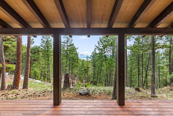 Hunting Cabin | Terrace/patio - Whispering Pines cabin rentals (Lakeside)