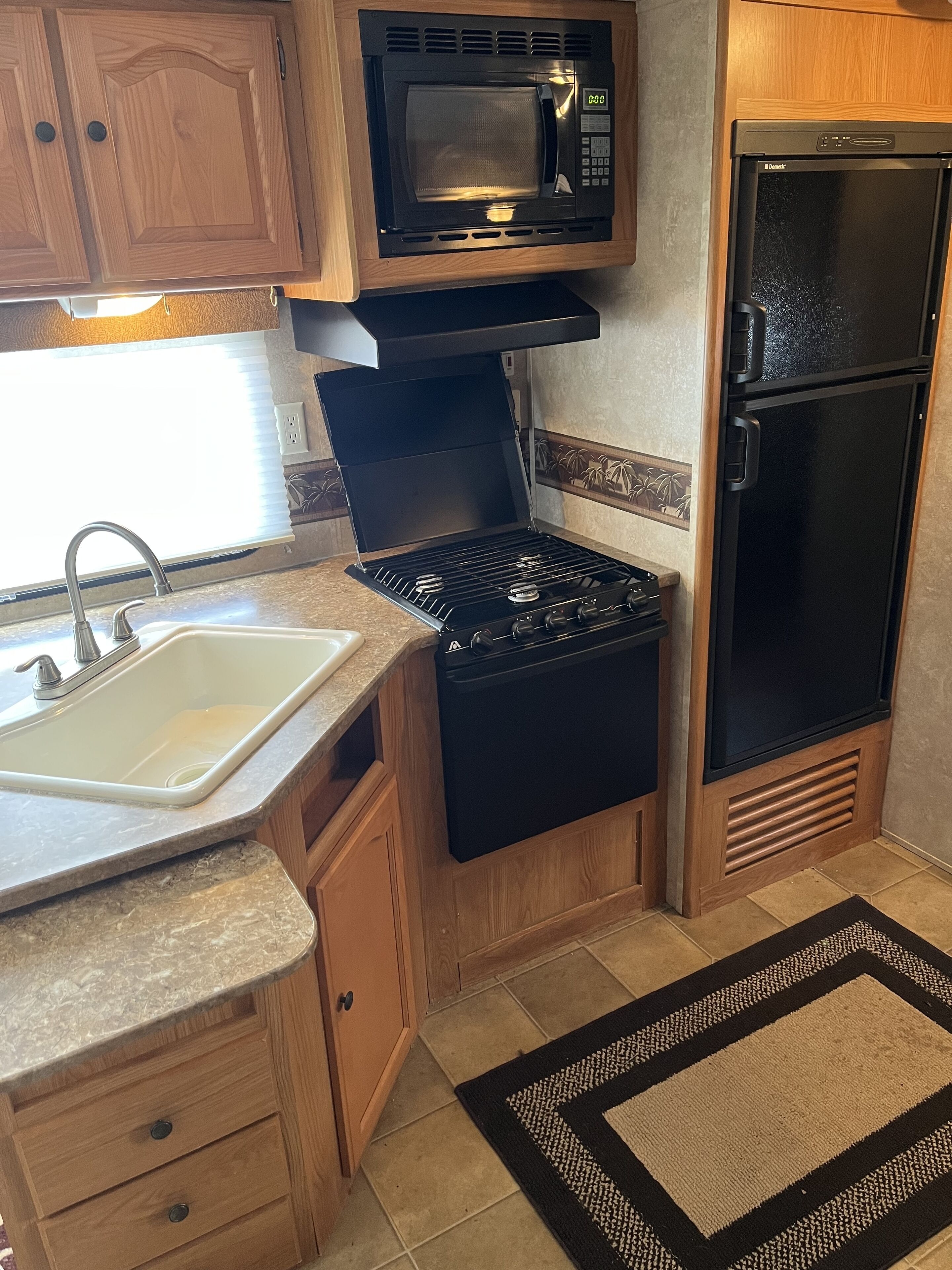 Stay Near The Beach! Spacious RV Resort w/ Pool & Amenities 