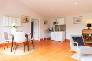 Dining - Quarry View Studio in Shrewsbury with Parking (Shrewsbury)