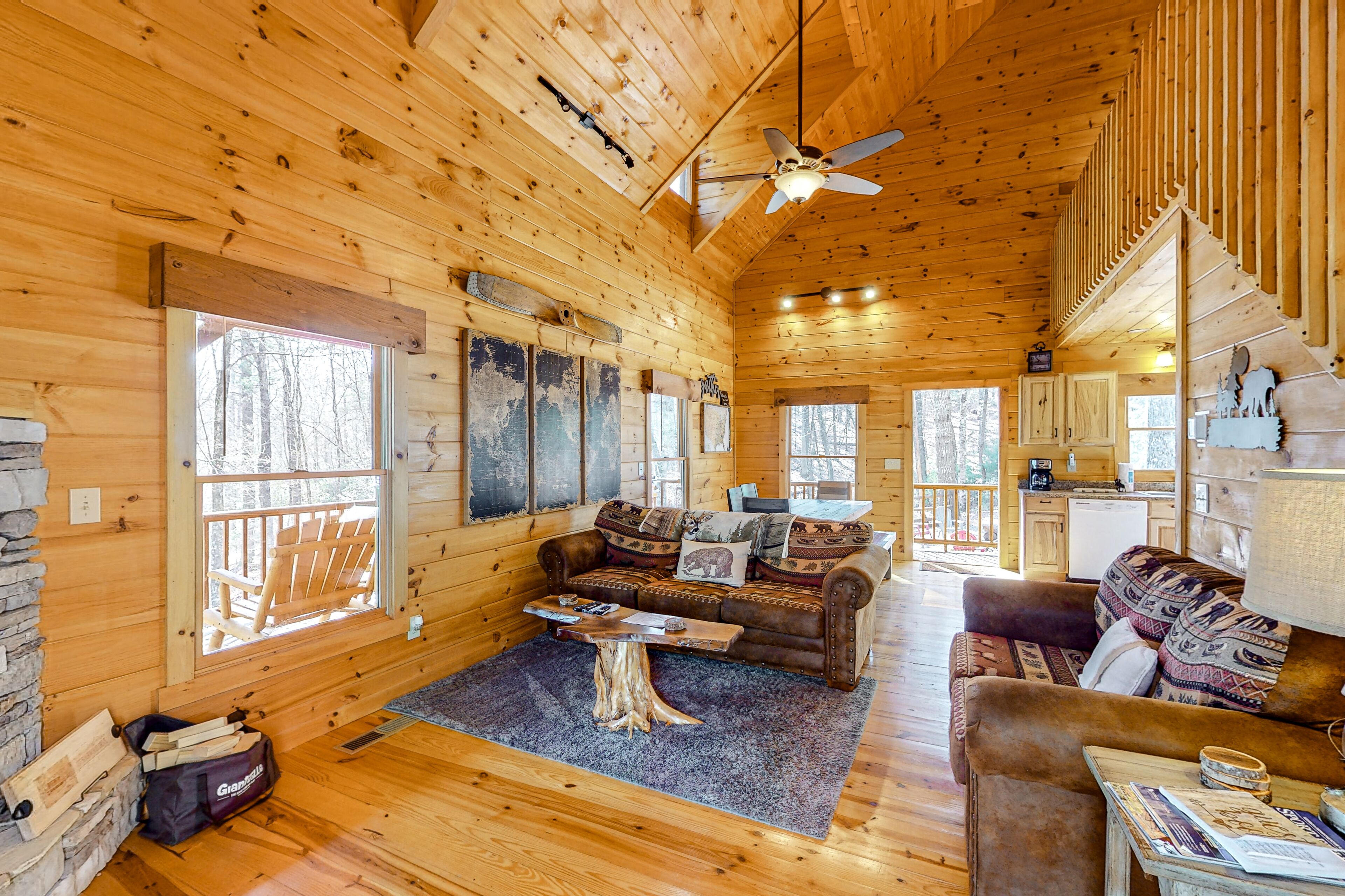 Inviting dog-friendly cabin with hot tub, mountain view, firepit, & W/D