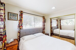 3 makuuhuonetta, silitysrauta/-lauta, internet, vuodevaatteet