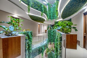 Interior - Penthouse studio with pool, balcony, gym, & spa - great location near shops (Tulum)