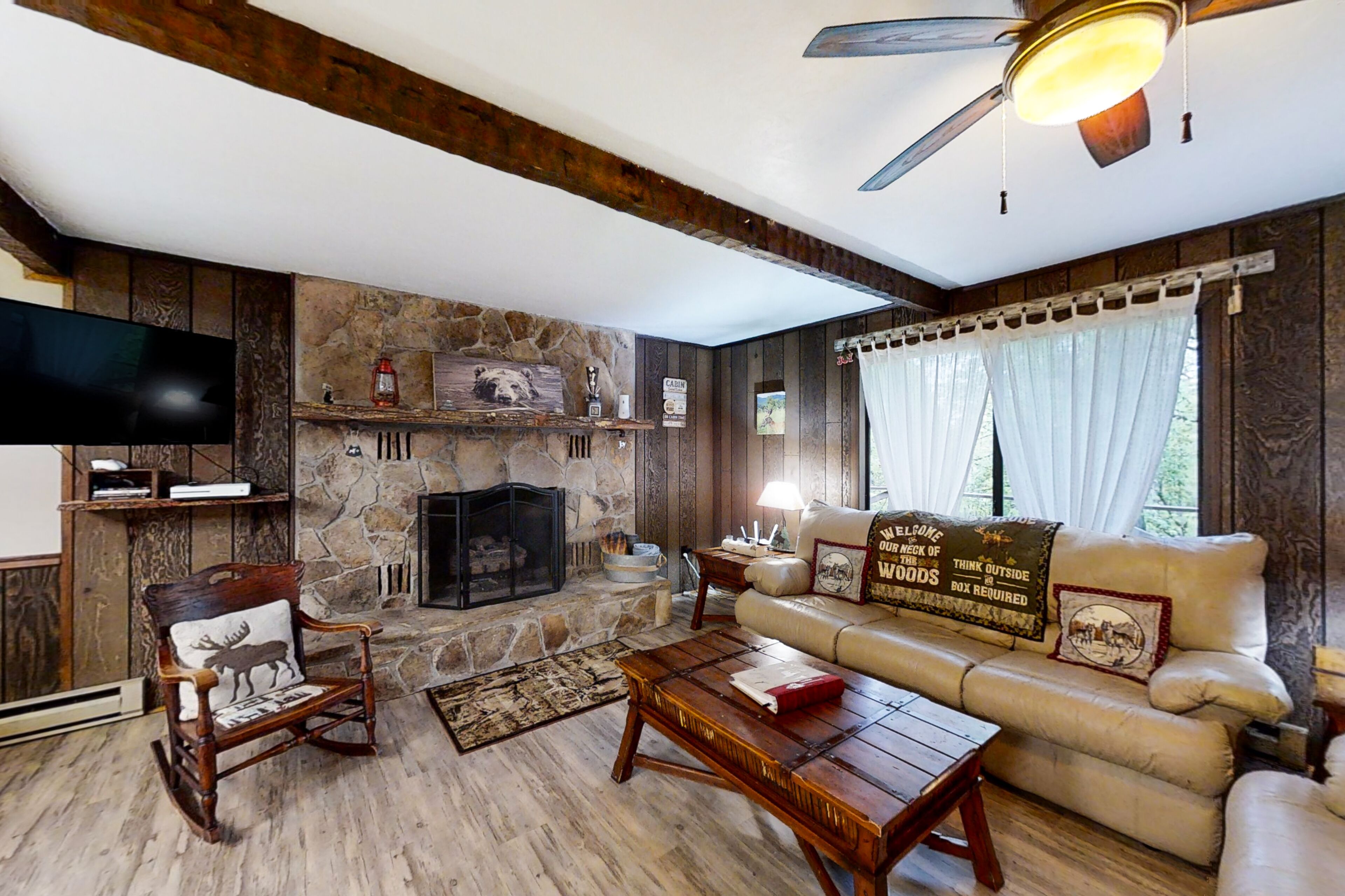 Secluded home with deck, firepit, sunroom, gas fireplace, & W/D