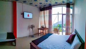 Habitación | 3 dormitorios, escritorio, wifi gratis