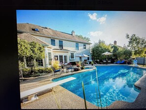 Pool - Heaven on Earth (St. Charles)