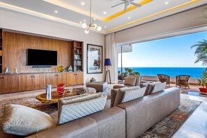 TV - Upscale oceanfront condo with extensive balcony, pool & ocean views (Puerto Vallarta)