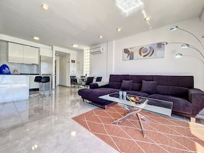 Smart TV - Villa with pool, close to the beach (Los Alcazares)