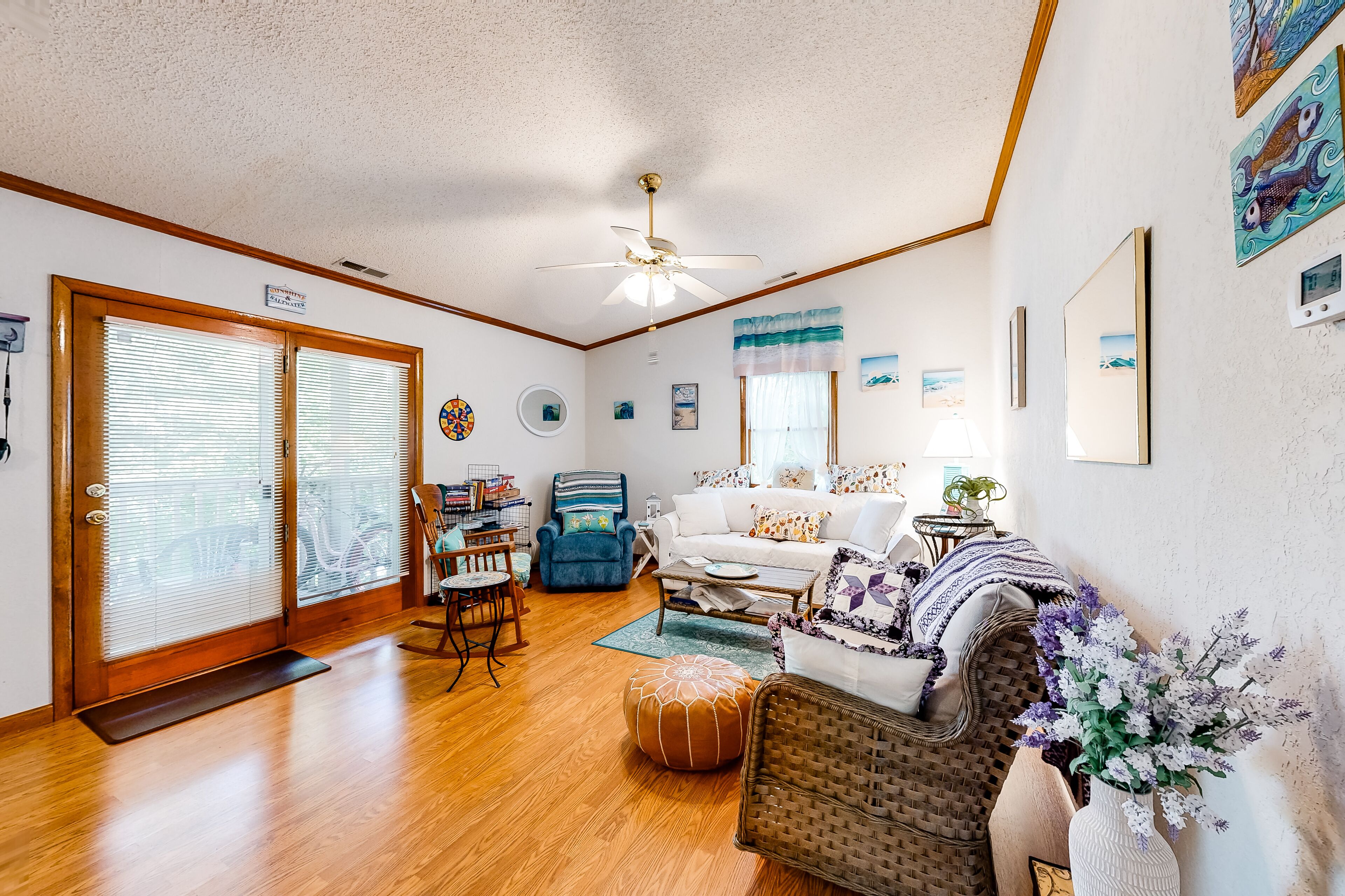 3rd-floor condo near the beach with balcony, bikes, streaming, beach gear, AC