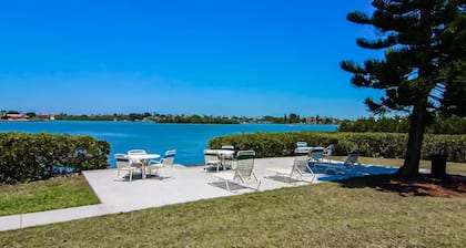 Coastal condo with park, pool, tennis court, and grill access - W/D & central AC