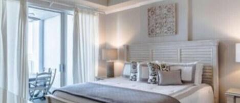 2 室のベッドルーム、アイロン / アイロン台、WiFi (無料)、ベッドシーツ