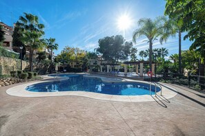 Pool - Renovated in 2024 - Apartment w/ Pool and Parking (Marbella)