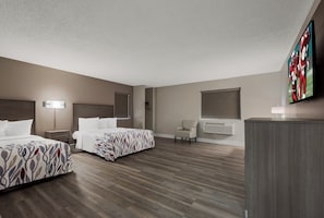 Suite, 2 Queen Beds, Non Smoking