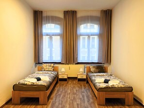 3 Schlafzimmer, Bügeleisen/Bügelbrett, WLAN, Bettwäsche