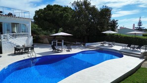 Piscina a l'aire lliure